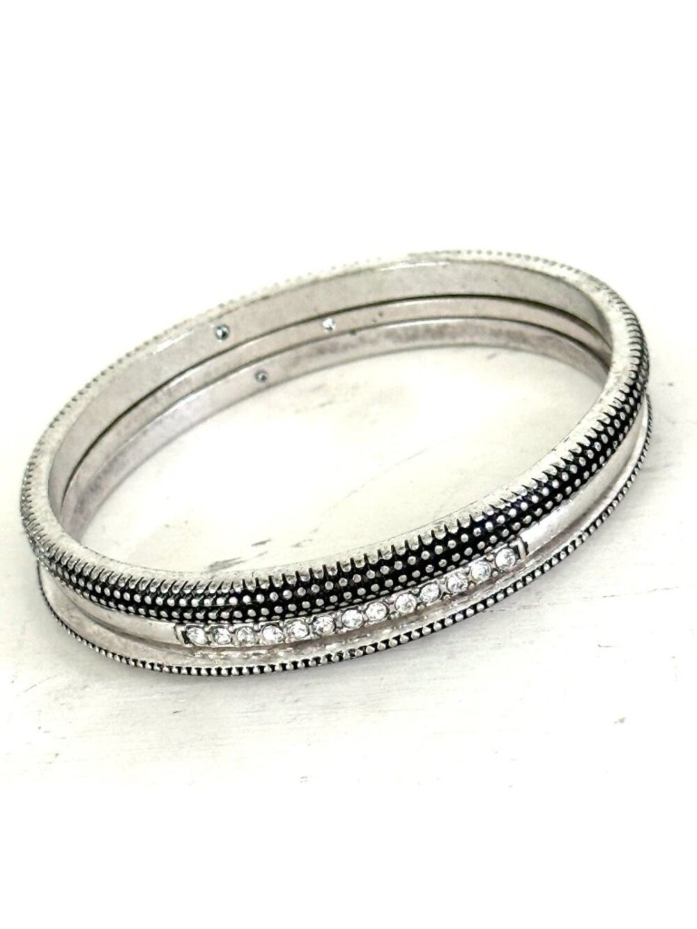 Chico's Set of 3 Silver Tone Stackable Bangle Bracelets Rhinestone w/ Pouch